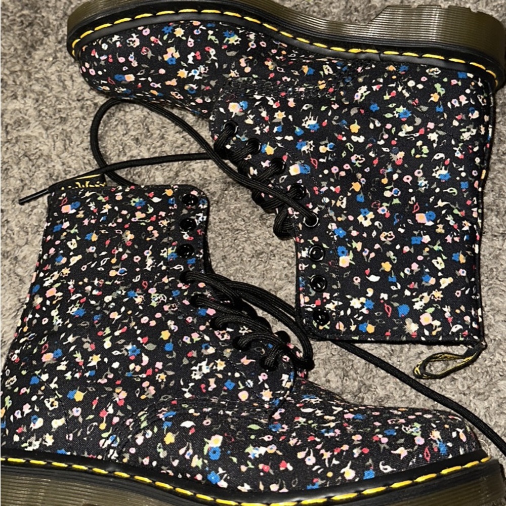 BRAND NEW Dr martins